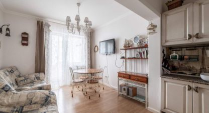 Купить квартиру 2-х комнатную, 56 кв. м. Фотография №1 Продам квартиру 2-х комнатную с общей площадью 56м2, 6/18 эт., на улице Ленина, г. Сочи, Краснодарский край, Россия, агентство JCat. Фотография №1