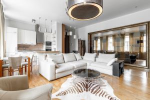 Продам квартиру 3-х комнатную с общей площадью 120м2, 3/4 эт., на улице Петровка, г. Москва, Москва, Россия, агентство Penny Lane Realty Продам квартиру 3-х комнатную с общей площадью 120м2, 3/4 эт., на улице Петровка, г. Москва, Москва, Россия, агентство Penny Lane Realty