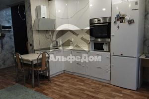 Продам квартиру 2-х комнатную с общей площадью 40.6м2, 1/10 эт., на улице Дмитрия неаполитанова, Советский район район, г. Челябинск, Челябинская обл., Россия, агентство Центр недвижимости и Ипотеки "АльфаДом"