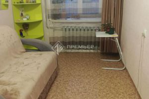 Продам квартиру 3-х комнатную с общей площадью 56.4м2, 3/5 эт., на улице Грина, г. Слободской, Кировская обл., Россия, агентство Премьер Недвижимость 