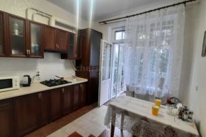 Сдам квартиру 1 комнатную с общей площадью 45м2, 2/5 эт., на улице Челнокова, Гагаринский район, г. Севастополь, Крым авт. респ., Россия, агентство Херсонес Недвижимость Сдам квартиру 1 комнатную с общей площадью 45м2, 2/5 эт., на улице Челнокова, Гагаринский район, г. Севастополь, Крым авт. респ., Россия, агентство Херсонес Недвижимость