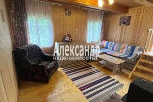 Продам коттедж/дачу 3-х комнатную с общей площадью 72м2, на улице Лос тер  снт, г. Массив мшинская, Ленинградская обл., Россия, агентство Интернет-партнер