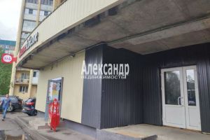 Сдам торговое помещение с общей площадью 695.6м2, на улице Озерная ул, г. Новое девяткино, Ленинградская обл., Россия, агентство Интернет-партнер