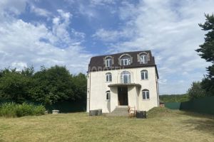 Продам дом 4-х комнатный с общей площадью 426.3м2, на улице Набережная, г. Убинская, Краснодарский край, Россия, агентство Интернет-партнер