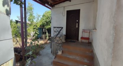 Купить коттедж/дачу 4-х комнатную, 74 кв. м. Фотография №1 Продам коттедж/дачу 4-х комнатную с общей площадью 74м2, на улице Сиреневая ул, Нахимовский район, г. Севастополь, Крым авт. респ., Россия, агентство Интернет-партнер. Фотография №1