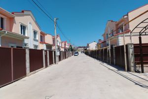 Продам коттедж/дачу 4-х комнатную с общей площадью 210м2, на улице Лукомская ул, Ленинский район, г. Севастополь, Крым авт. респ., Россия, агентство Интернет-партнер