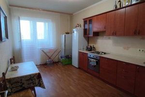 Продам квартиру 2-х комнатную с общей площадью 67.6м2, 6/17 эт., на улице Южная ул, г. Клин, Московская обл., Россия, агентство Интернет-партнер