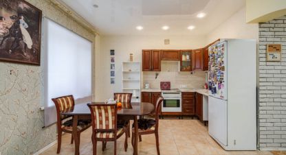 Купить коттедж/дачу 5-ти комнатную, 152.8 кв. м. Фотография №1 Продам коттедж/дачу 5-ти комнатную с общей площадью 152.8м2, на улице Садовая, г. Медвежьи озера д., Московская обл., Россия, агентство Интернет-партнер. Фотография №1