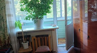 Купить квартиру 4-х комнатную, 62 кв. м. Фотография №1 Продам квартиру 4-х комнатную с общей площадью 62м2, 5/5 эт., на улице 50 лет влксм ул, г. Алексин, Тульская обл., Россия, агентство Интернет-партнер. Фотография №1