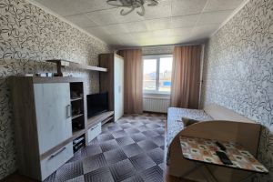 Продам квартиру 1 комнатную с общей площадью 33.6м2, 1/3 эт., на улице Краснофлотская, г. Волосово, Ленинградская обл., Россия, агентство Интернет-партнер