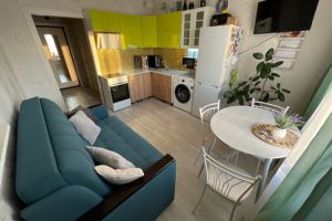 Продам квартиру 2-х комнатную с общей площадью 42.7м2, 5/5 эт., на улице Ленинградская ул, г. Волосово, Ленинградская обл., Россия, агентство Интернет-партнер