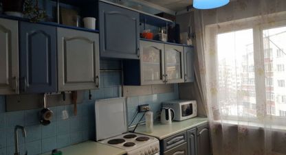 Купить квартиру 4-х комнатную, 80 кв. м. Фотография №1 Продам квартиру 4-х комнатную с общей площадью 80м2, 8/9 эт., на улице Бела куна ул, Киевский район, г. Симферополь , Крым авт. респ., Россия, агентство Интернет-партнер. Фотография №1