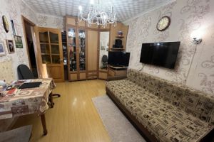 Продам квартиру 2-х комнатную с общей площадью 42.7м2, 2/5 эт., на улице Гагарина ул, Железнодорожный район, г. Симферополь , Крым авт. респ., Россия, агентство Интернет-партнер