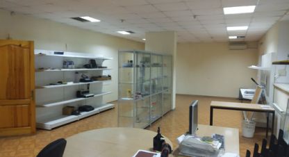 Снять торговое помещение, 180 кв. м. Фотография №1 Сдам торговое помещение с общей площадью 180м2, на улице Некрасова ул, Центральный район, г. Симферополь , Крым авт. респ., Россия, агентство Интернет-партнер. Фотография №1