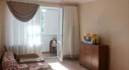 Снять квартиру 2-х комнатную, 45.3 кв. м. Фотография №1 Сдам квартиру 2-х комнатную с общей площадью 45.3м2, 5/5 эт., на улице Залесская ул, Центральный район, г. Симферополь , Крым авт. респ., Россия, агентство Интернет-партнер. Фотография №1