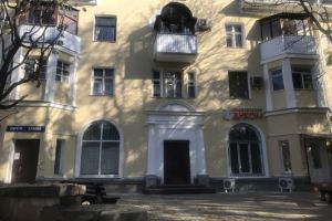 Сдам торговое помещение с общей площадью 13.3м2, на улице Киевская ул, Киевский район, г. Симферополь , Крым авт. респ., Россия, агентство Интернет-партнер