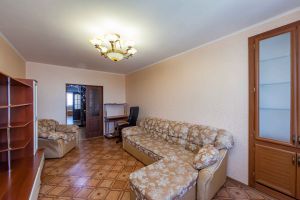 Продам квартиру 3-х комнатную с общей площадью 70м2, 6/10 эт., на улице Балаклавская ул, Центральный район, г. Симферополь , Крым авт. респ., Россия, агентство Интернет-партнер