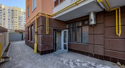 Сдам торговое помещение с общей площадью 76м2, на улице Батурина ул, Центральный район, г. Симферополь , Крым авт. респ., Россия, агентство Интернет-партнер. Фотография №1