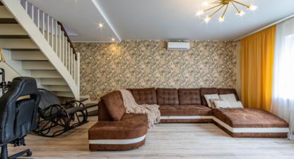 Продам дом 5-ти комнатный с общей площадью 149.7м2, на улице Ягодная, г. Мирное , Крым авт. респ., Россия, агентство Интернет-партнер. Фотография №1