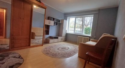 Купить квартиру 2-х комнатную, 44.5 кв. м. Фотография №1 Продам квартиру 2-х комнатную с общей площадью 44.5м2, 2/3 эт., на улице Луговая ул, Киевский район, г. Симферополь , Крым авт. респ., Россия, агентство Интернет-партнер. Фотография №1