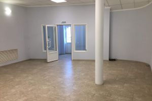 Сдам торговое помещение с общей площадью 55м2, на улице Вавилова, Октябрьский район, г. Ростов-на-Дону, Ростовская обл., Россия, агентство JCat