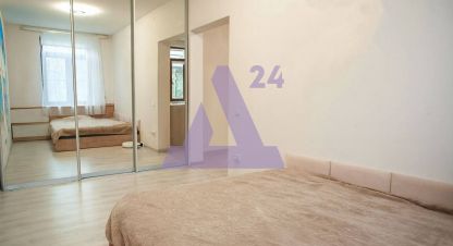 Купить квартиру 2-х комнатную, 39 кв. м. Фотография №1 Продам квартиру 2-х комнатную с общей площадью 39м2, 1/3 эт., на улице Катерная, Ленинский район, г. Севастополь, Крым авт. респ., Россия, агентство АН Династия 24. Фотография №1