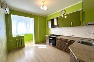 Продам квартиру 1 комнатную с общей площадью 36м2, 4/14 эт., на улице Илекская, Ленинский район, г. Оренбург, Оренбургская обл., Россия, агентство Бюро недвижимости Быстровой Продам квартиру 1 комнатную с общей площадью 36м2, 4/14 эт., на улице Илекская, Ленинский район, г. Оренбург, Оренбургская обл., Россия, агентство Бюро недвижимости Быстровой