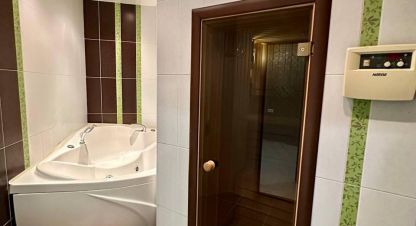 Купить квартиру 2-х комнатную, 88.9 кв. м., Россия, г. Оренбург. Фотография №9