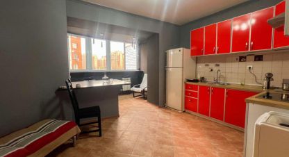 Купить квартиру 1 комнатную, 57.7 кв. м. Фотография №1 Продам квартиру 1 комнатную с общей площадью 57.7м2, 2/12 эт., на улице Автомобилистов, г. Оренбург, Оренбургская обл., Россия, агентство Бюро недвижимости Быстровой. Фотография №1