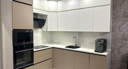 Купить квартиру 2-х комнатную, 60 кв. м. Фотография №1 Продам квартиру 2-х комнатную с общей площадью 60м2, 5/17 эт., на улице Рокоссовского, г. Оренбург, Оренбургская обл., Россия, агентство Бюро недвижимости Быстровой. Фотография №1