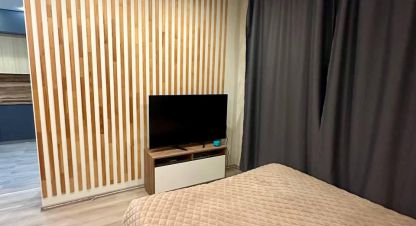 Купить квартиру 1 комнатную, 41 кв. м. Фотография №1 Продам квартиру 1 комнатную с общей площадью 41м2, 18/18 эт., на улице Салмышская, Ленинский район, г. Оренбург, Оренбургская обл., Россия, агентство Бюро недвижимости Быстровой. Фотография №1