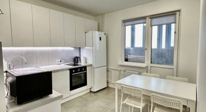 Купить квартиру 2-х комнатную, 56 кв. м. Фотография №1 Продам квартиру 2-х комнатную с общей площадью 56м2, 16/17 эт., на улице Рокоссовского, г. Оренбург, Оренбургская обл., Россия, агентство Бюро недвижимости Быстровой. Фотография №1