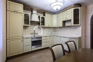 Продам квартиру 3-х комнатную с общей площадью 89.8м2, 9/9 эт., на улице Сукромка, г. Мытищи, Московская обл., Россия, агентство Новый Формат