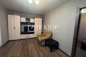 Продам квартиру 2-х комнатную с общей площадью 44м2, 2/5 эт., на улице Юности, Ленинский район, г. Ярославль, Ярославская обл., Россия, агентство Вектор