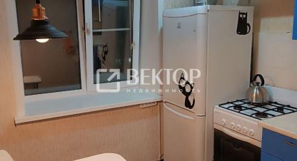 Продам квартиру 1 комнатную с общей площадью 32м2, 5/5 эт., на улице М-н  якиманиха, Фабричный район, г. Кострома, Костромская обл., Россия, агентство Вектор. Фотография №1