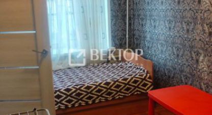 Продам квартиру 2-х комнатную с общей площадью 42м2, 2/5 эт., на улице Чехова, Ленинский район, г. Ярославль, Ярославская обл., Россия, агентство Вектор. Фотография №1