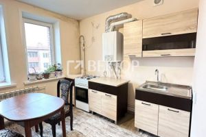 Продам квартиру 2-х комнатную с общей площадью 56м2, 3/3 эт., на улице Славянская, г. Ермолово, Ярославская обл., Россия, агентство Вектор