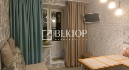 Продам квартиру 1 комнатную с общей площадью 36.7м2, 4/5 эт., на улице Пирогова, г. Ярославль, Ярославская обл., Россия, агентство Вектор. Фотография №1