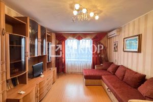 Продам квартиру 1 комнатную с общей площадью 33м2, 5/6 эт., на улице Просёлочная, Заволжский район, г. Кострома, Костромская обл., Россия, агентство Вектор