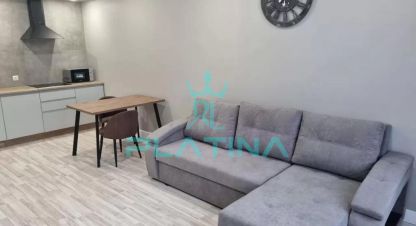 Снять квартиру 2-х комнатную, 45 кв. м. Фотография №1 Сдам квартиру 2-х комнатную с общей площадью 45м2, 10/19 эт., на улице Адоратского, г. Казань, Татарстан респ., Россия, агентство Платина. Фотография №1