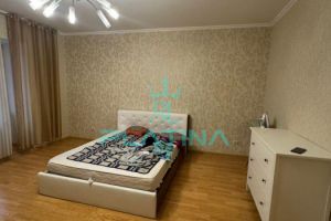 Сдам квартиру 1 комнатную с общей площадью 40м2, 5/7 эт., на улице Баки Урманче, г. Казань, Татарстан респ., Россия, агентство Платина Сдам квартиру 1 комнатную с общей площадью 40м2, 5/7 эт., на улице Баки Урманче, г. Казань, Татарстан респ., Россия, агентство Платина