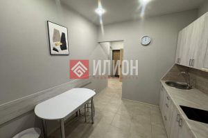 Продам квартиру 1 комнатную с общей площадью 40м2, 5/18 эт., на улице Крымской весны, г. Мирное , Крым авт. респ., Россия, агентство Илион