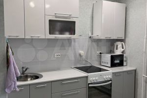 Продам квартиру 1 комнатную с общей площадью 30.1м2, 12/18 эт., на улице Короленко, г. Ярославль, Ярославская обл., Россия, агентство Вектор Продам квартиру 1 комнатную с общей площадью 30.1м2, 12/18 эт., на улице Короленко, г. Ярославль, Ярославская обл., Россия, агентство Вектор