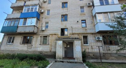 Продам квартиру 2-х комнатную с общей площадью 47м2, 3/5 эт., на улице Молодежная квартал 4 ул, Ищенский район, г. Ерзовка рп, Волгоградская обл., Россия, агентство Агентство недвижимости Партнёр. Фотография №1