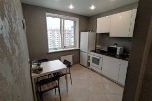 Продам квартиру 1 комнатную с общей площадью 27м2, 7/9 эт., на улице Им  быстрова ул, Кировский район, г. Волгоград, Волгоградская обл., Россия, агентство Агентство недвижимости "Партнёр"