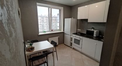 Продам квартиру 1 комнатную с общей площадью 27м2, 7/9 эт., на улице Им  быстрова ул, Кировский район, г. Волгоград, Волгоградская обл., Россия, агентство Агентство недвижимости Партнёр. Фотография №1