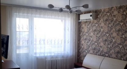 Продам квартиру 2-х комнатную с общей площадью 45.3м2, 8/9 эт., на улице 64-й армии ул, Кировский район, г. Волгоград, Волгоградская обл., Россия, агентство Агентство недвижимости Партнёр. Фотография №1