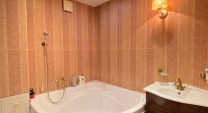 Продам квартиру 2-х комнатную с общей площадью 77.7м2, 7/10 эт., на улице Колосовая ул, Кировский район, г. Волгоград, Волгоградская обл., Россия, агентство Агентство недвижимости Партнёр. Фотография №1