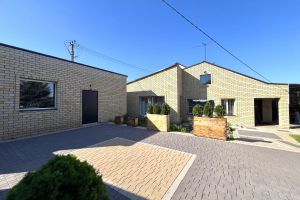 Продам дом 4-х комнатный с общей площадью 130м2, на улице 1-я шофёров, Старый район, г. Волжский, Волгоградская обл., Россия, агентство Агентство недвижимости "Партнёр"