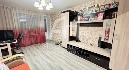 Продам квартиру 3-х комнатную с общей площадью 60.5м2, 3/5 эт., на улице Норильская, г. Струнино, Владимирская обл., Россия, агентство Абсолют Недвижимость. Фотография №1